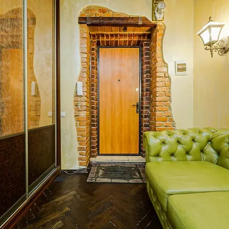 Апартаменти Loft On Kirova 1